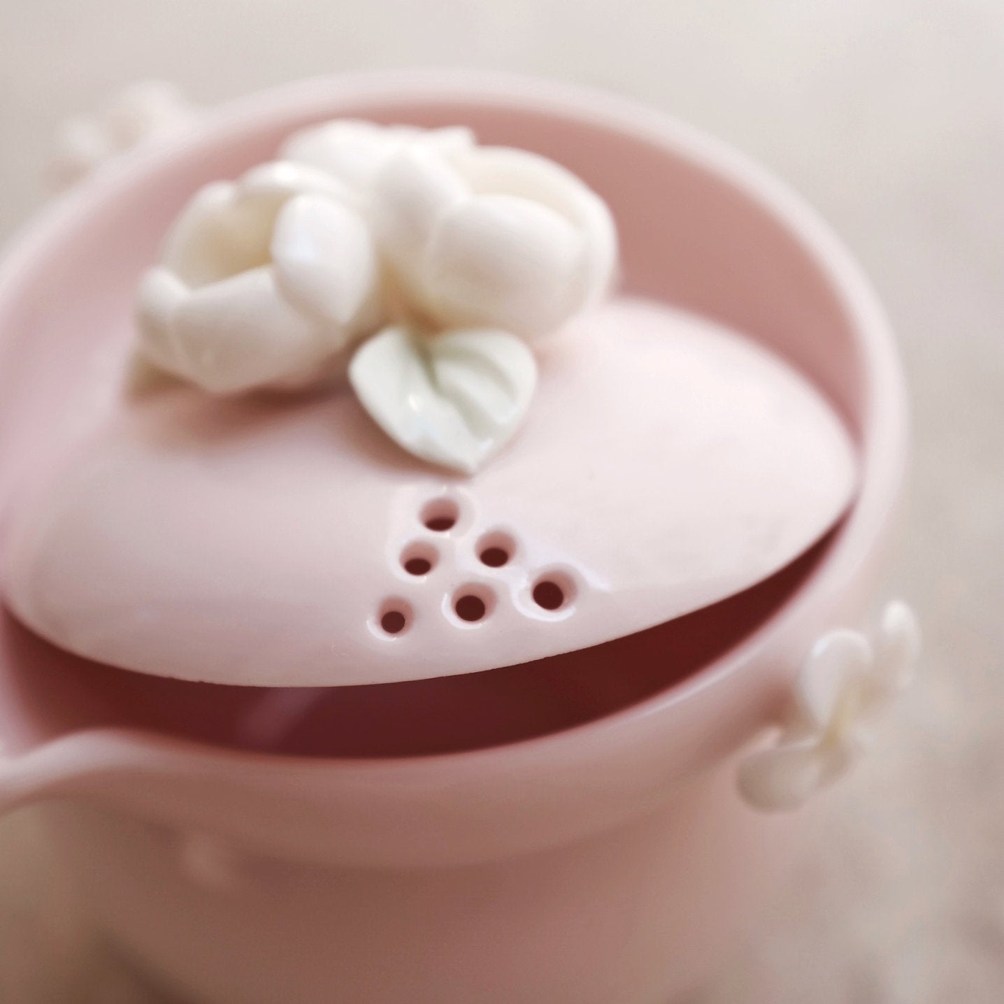 Hand Pinched Cover Bowl