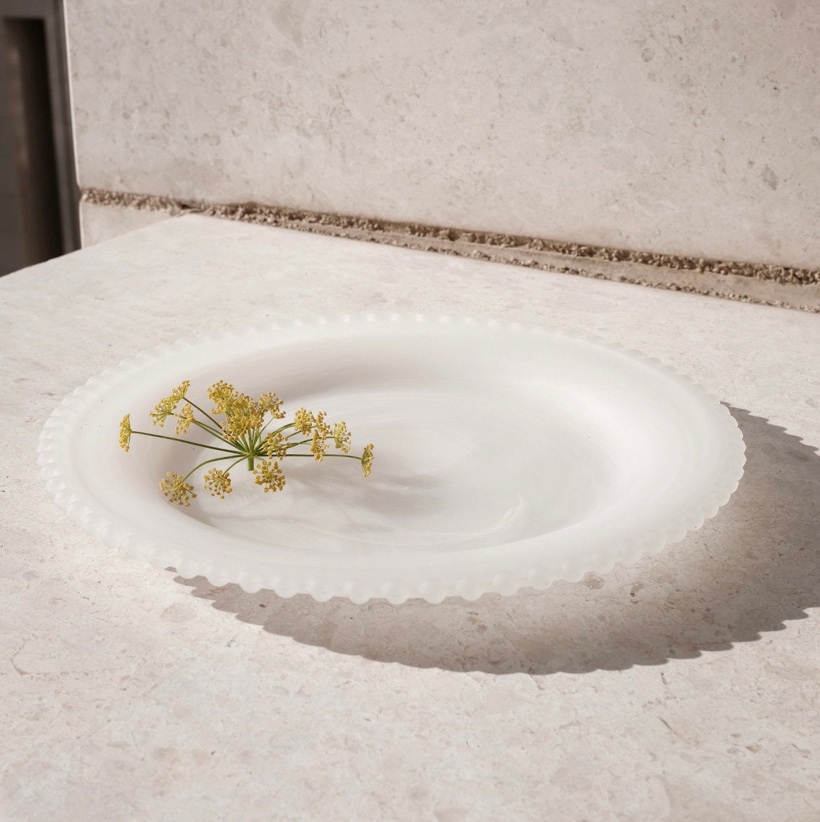 Mist Cloud - Pearl White Plate