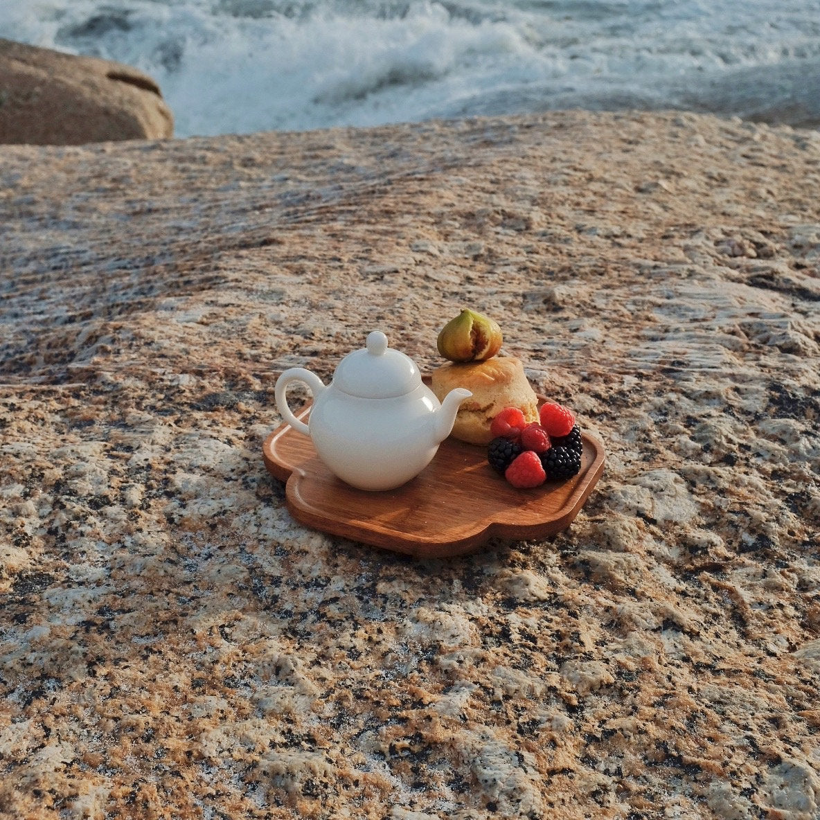 Pear Shape - Apricot White Mini Tea Pot